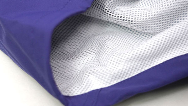 レインナビゲーターは総裏メッシュ仕様